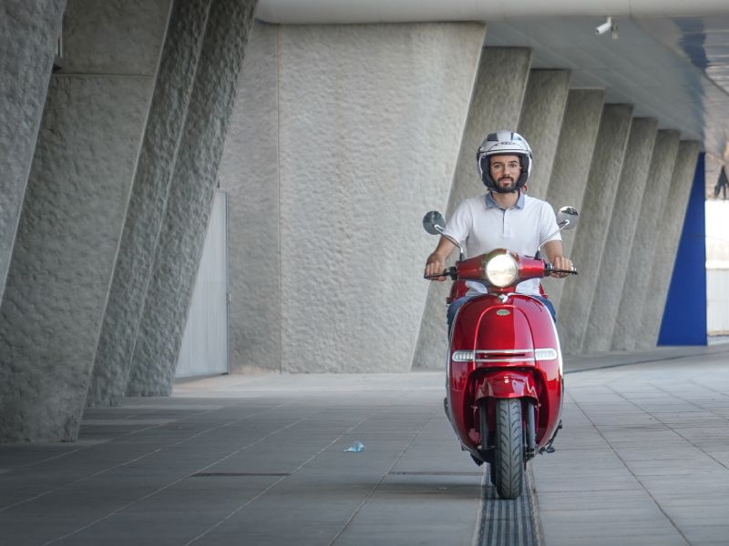 Beneficios de usar motos eléctricas en Valencia